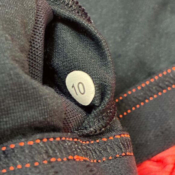 Lululemon Run Back On Track Orange Built In Sports Bra Tank Top Women's Size 10 - Picture 9 of 10
